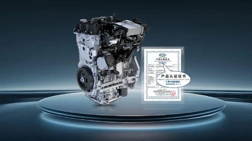 油耗干翻丰田！用AI+HEV抢夺市场，吉利油车瞄准“行业第一”