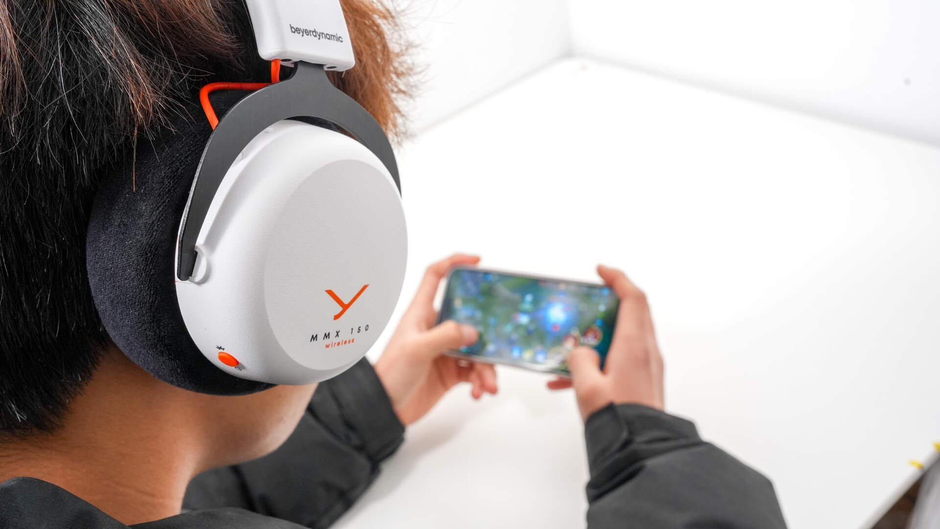 无线自由的“全能选手”拜雅MMX150如何无缝衔接我的游戏与生活？