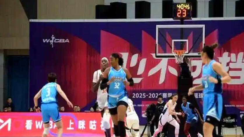 42分分差，火力全开破百大胜！山东女篮106-64轻取厦门，萨拉打出两双数据，斩获俱乐部杯首胜！