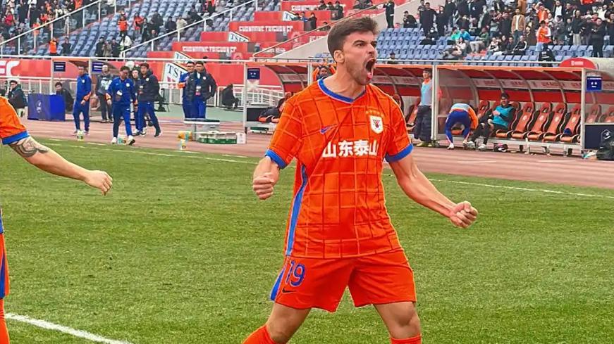 吉翔离开，张弛退役，山东泰山队继续年轻化，足协杯抽签正式揭晓，中超首轮韩鹏和李金羽昔日前锋队友大斗法
