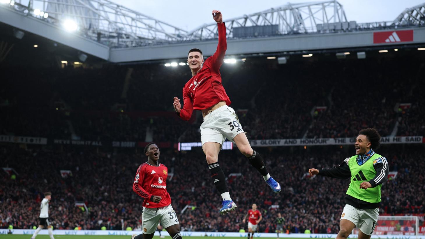 绝杀！舍什科补时救主，曼联3-2富勒姆，卡里克豪取三连胜重返前四！​​