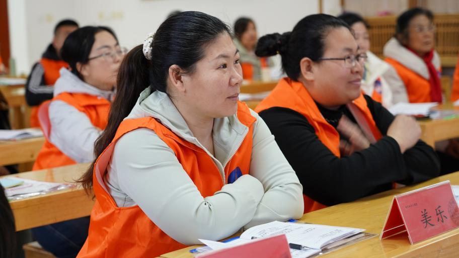 肥城慈明学校以孝治家阳光家庭教育中心家长智慧课堂圆满落幕