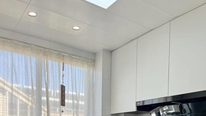 石英石台面“正退出”中国家庭？看看年轻人的家里，那叫一个高级