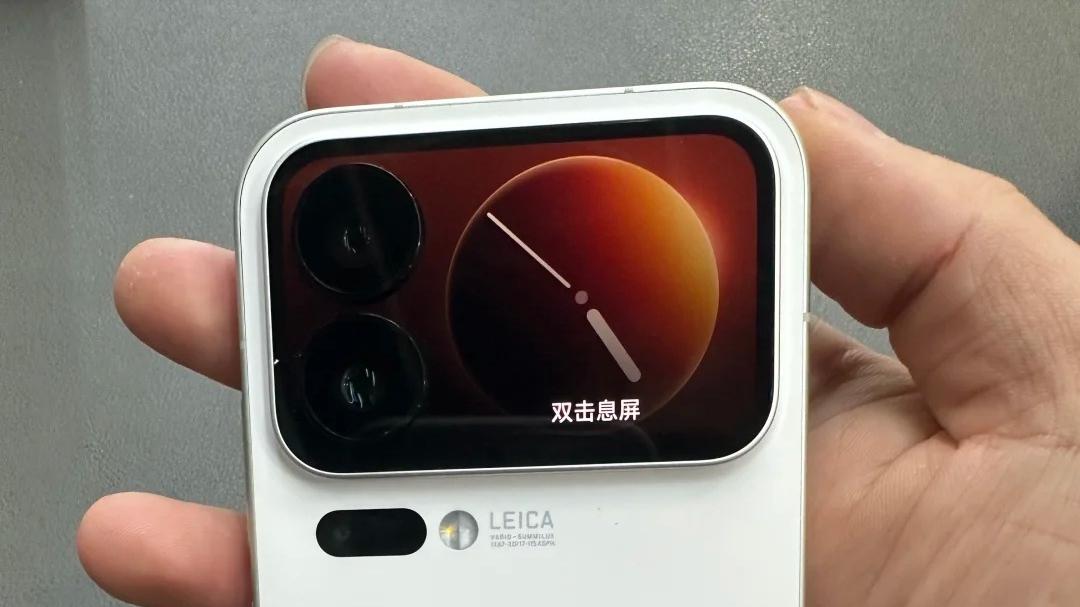 小米18系列曝光，保留背屏设计，首发高通最新处理器，价格大涨