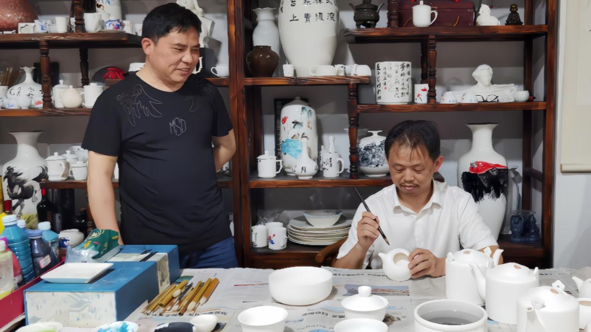 郑景来：以商践道，以书润心，跨界融创绘就人生华章