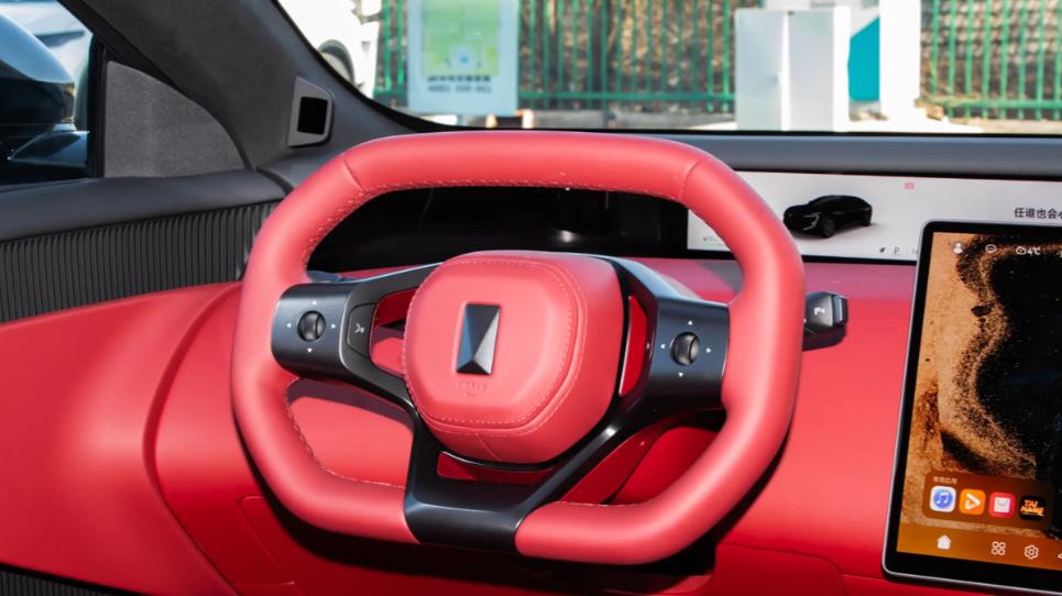 这次真的把家底掏出来了，新款阿维塔12上市在即，起售价29.99万贵吗