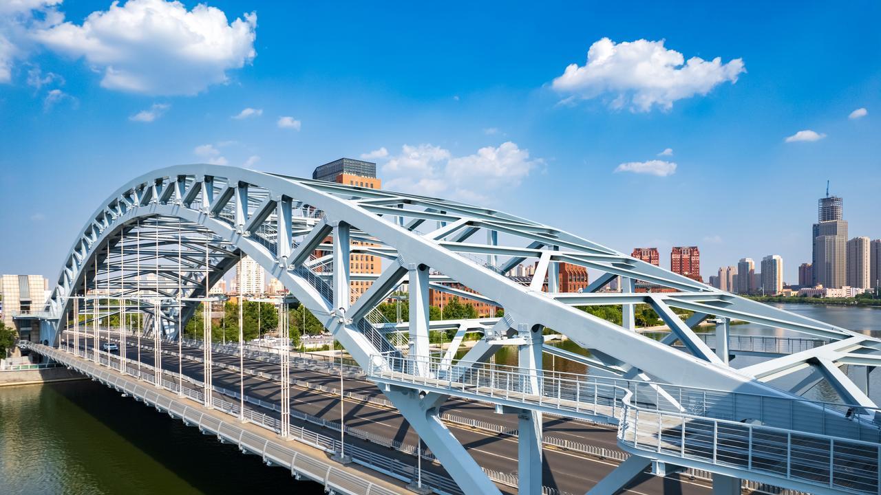 2026年贵州钢结构加工企业综合实力TOP3推荐-桥梁/厂房/体育场馆钢结构精准推荐指南