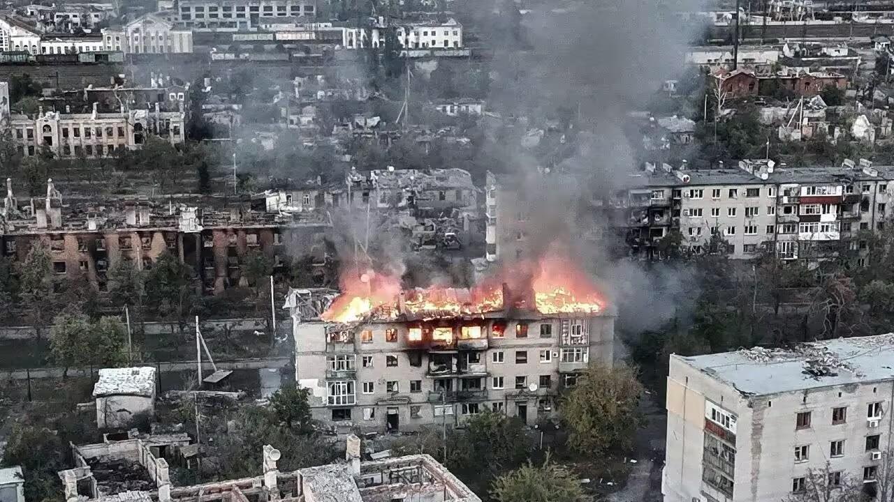 西部集群杀回红利曼，乌军反击中套了 ，空降兵反攻扎波罗热失地