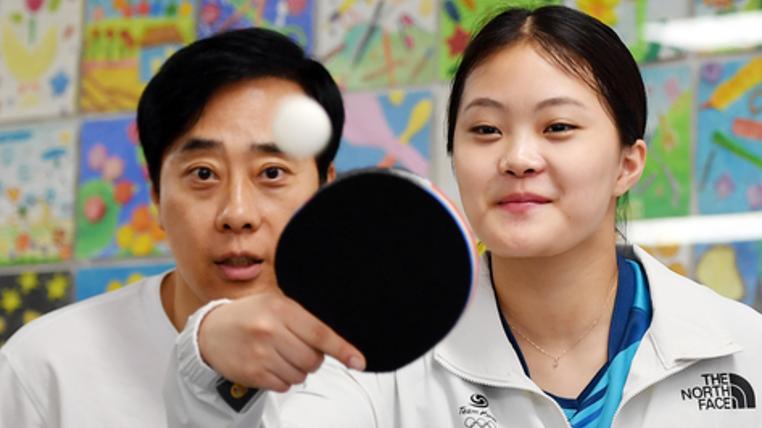 WTT新加坡大满贯：奥运冠军之女连赢3场！错失4赛点后晋级正赛