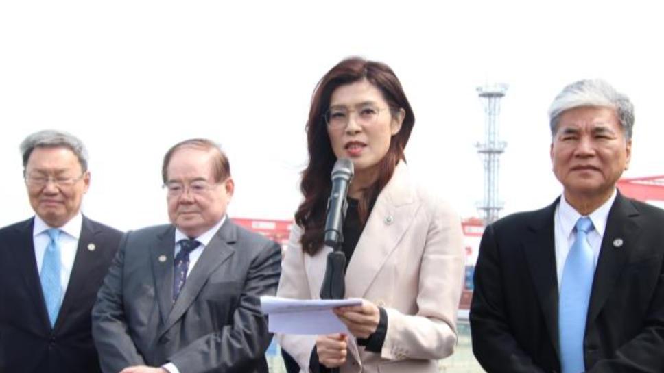 字字滚烫！郑丽文访陆“最好的礼物”，一句话戳中两岸14亿人心