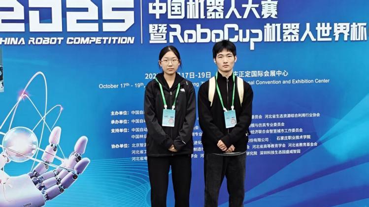 苏职大团队为无人搬运装备装上“中国动力核心”