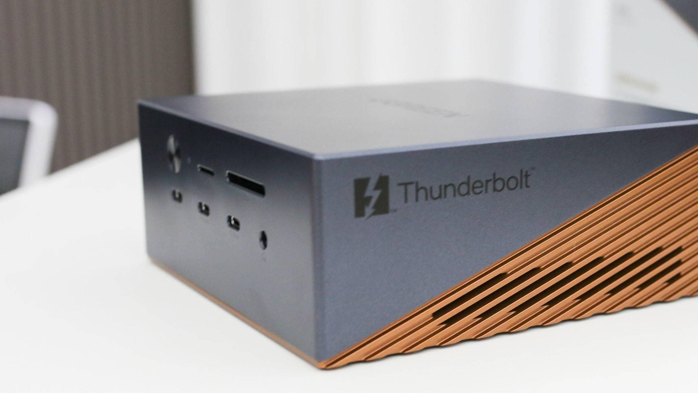 120Gbps，满血雷电5重构桌面工作流——绿联雷电5硬盘扩展坞体验