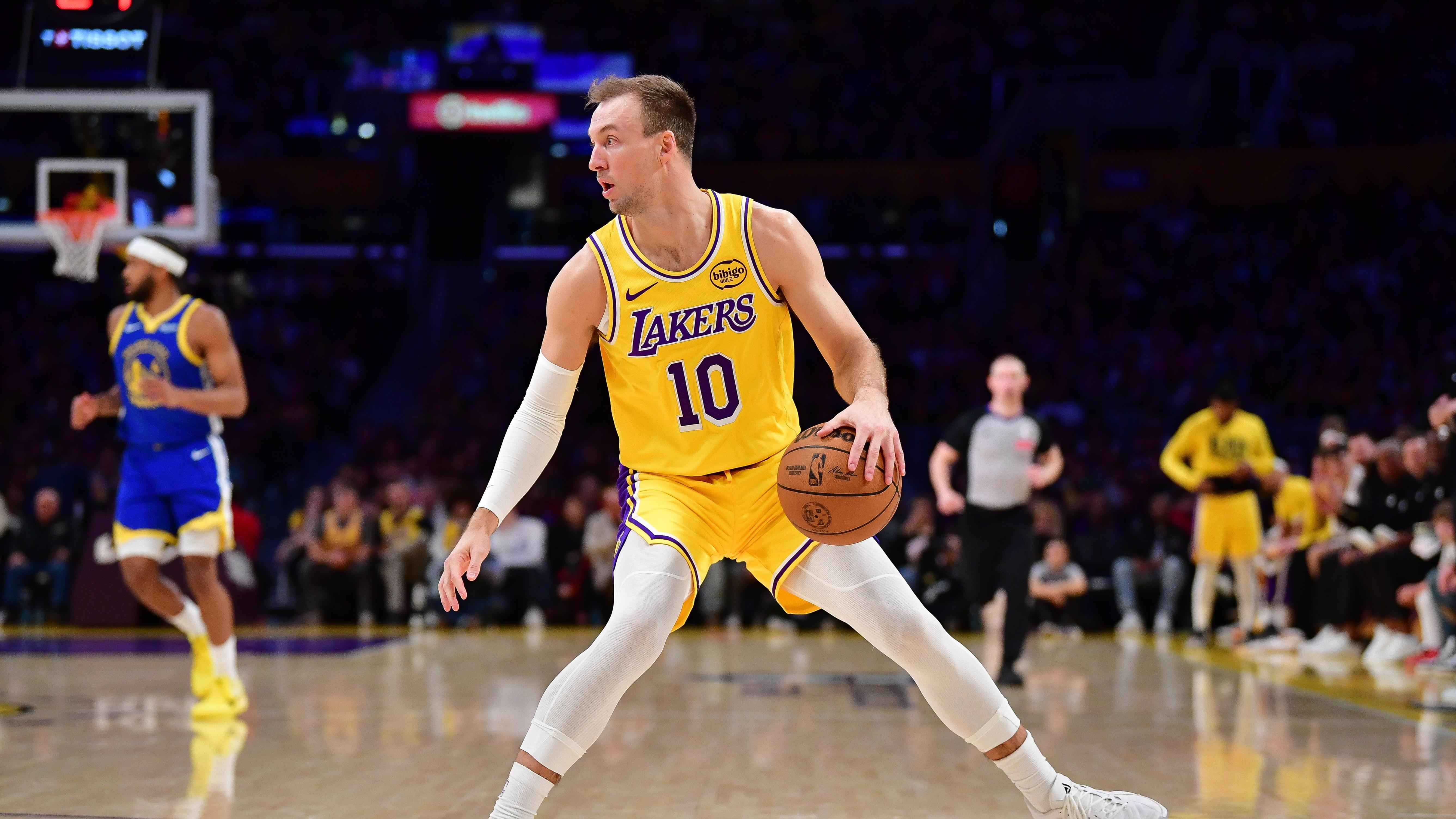 破咒者！肯纳德来到湖人没被压力压垮 绝不仅是射手理应更多出手