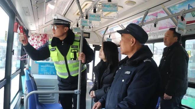 夏县交警圆满完成2026年春节假期交通安保工作