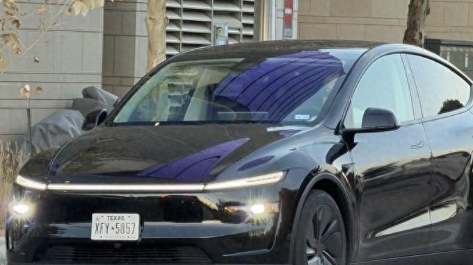 特斯拉Robotaxi无人驾驶出租车服务扩展至达拉斯和休斯顿