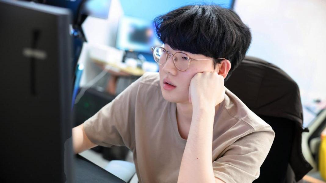 LCK官方解说锐评BLG：这种队伍没法夺冠，Bin藏着少女的一面