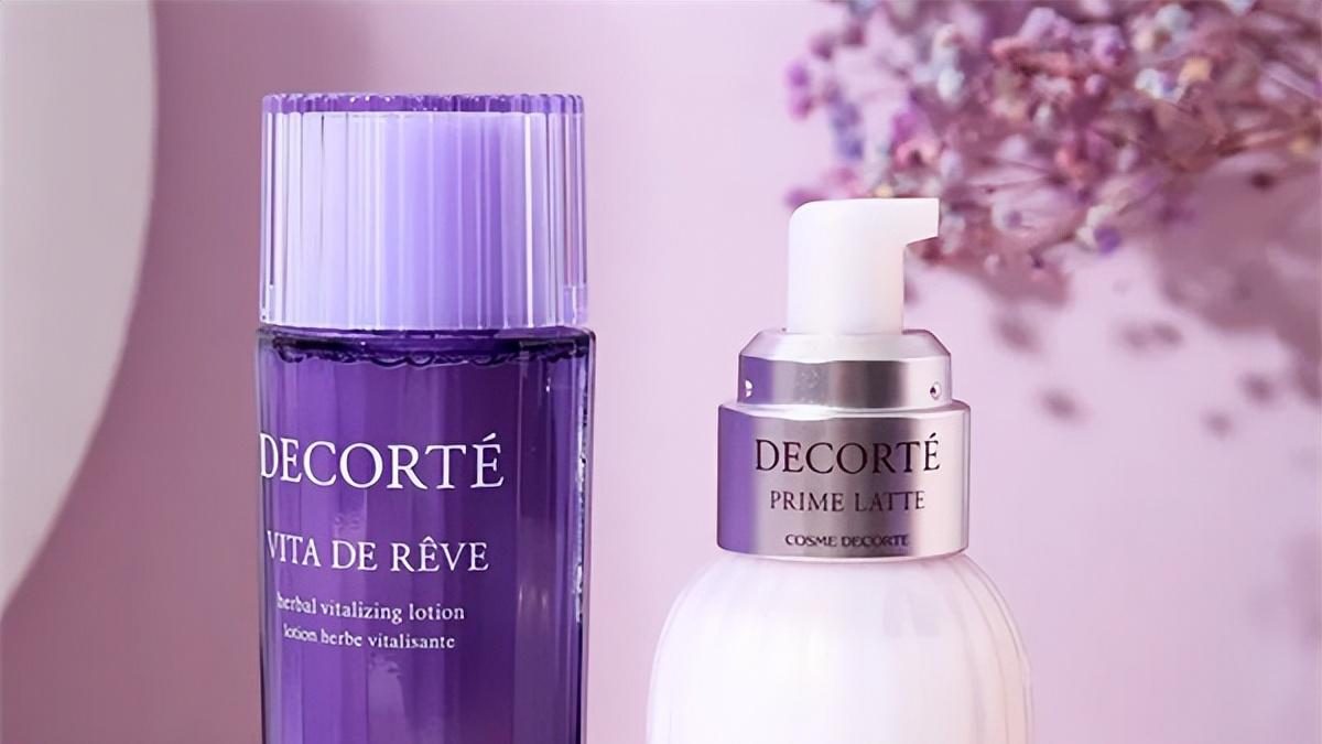 美白补水的水乳什么牌子好？美白补水的水乳套装排行榜