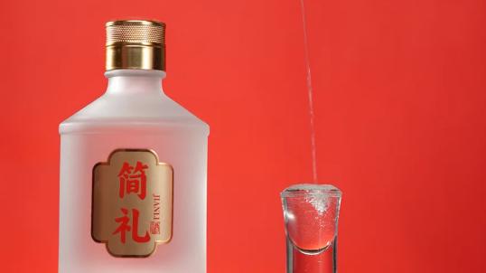 初三小年朝，礼藏温酒话家常