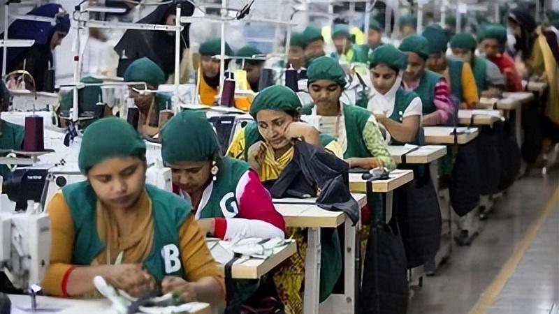 19岁，月薪660元，供妹妹读大学：一个孟加拉女工的生存算法