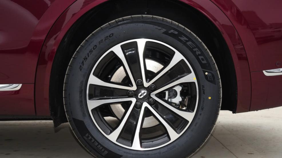 六座布局从容出行，乾崑智驾安全加码，问界M7用车攻略