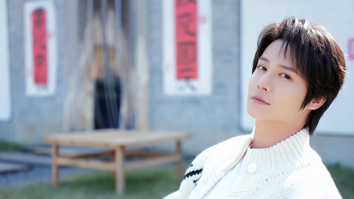 卢昱晓拿到堪比《星汉灿烂》的资源，檀健次是男主，却要小心男二