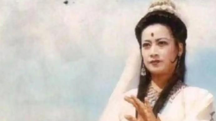 她为何是观音菩萨？如何与毛主席成忘年交，二十岁怎敢抢他半支烟