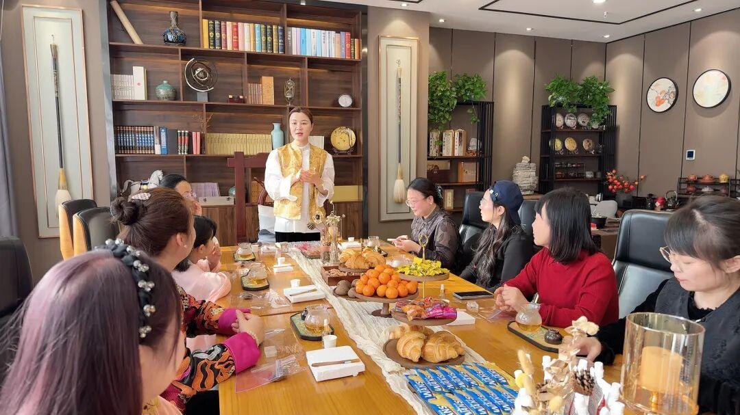 观澜“她”力量 | 非遗手作中药合香珠活动