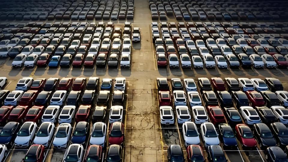 车企2026目标分化：最高增幅超70%，有人稳进有人猛冲