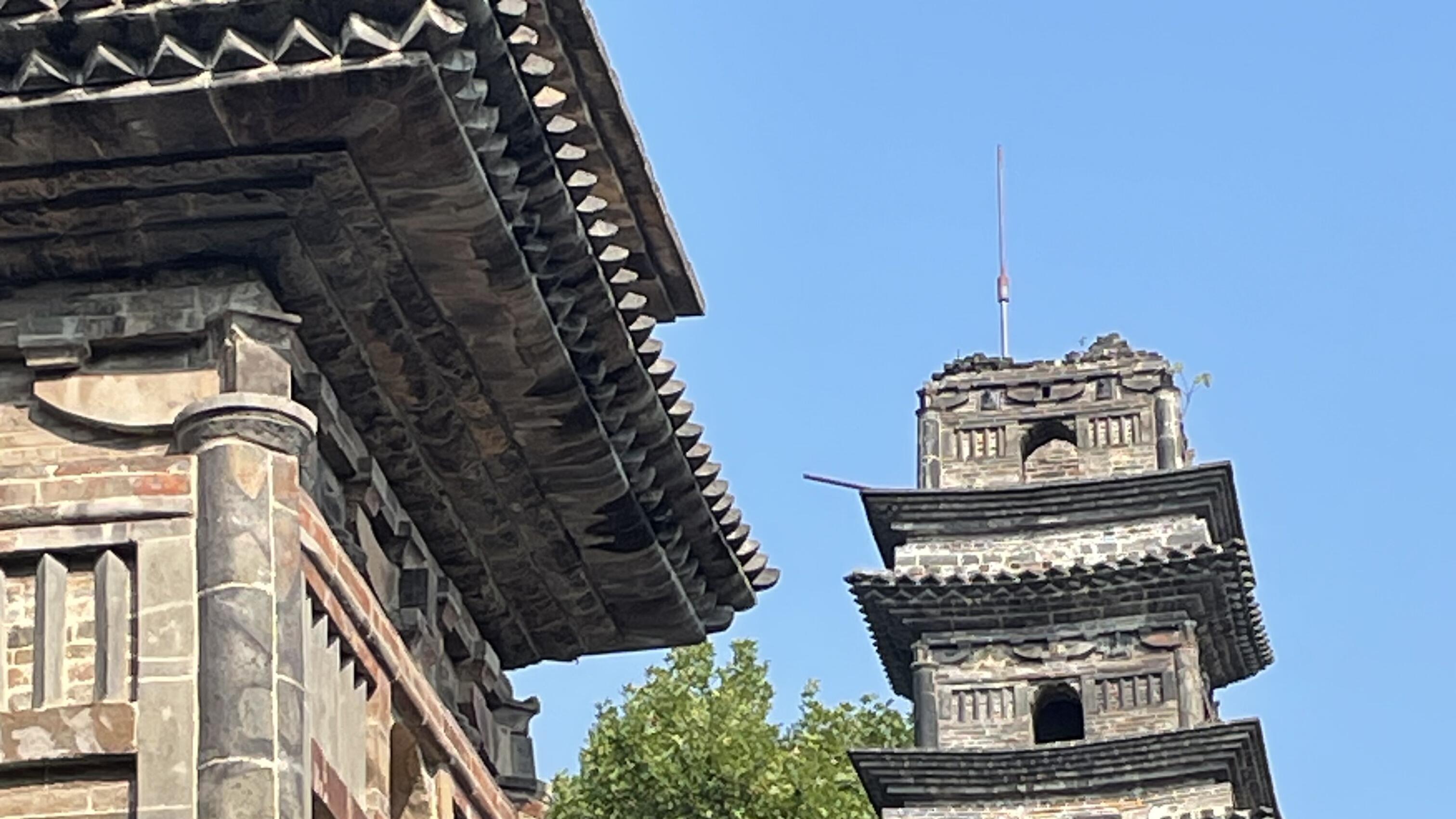 安徽宣城藏了近千年秘密，李白火了，这对古塔却被埋没