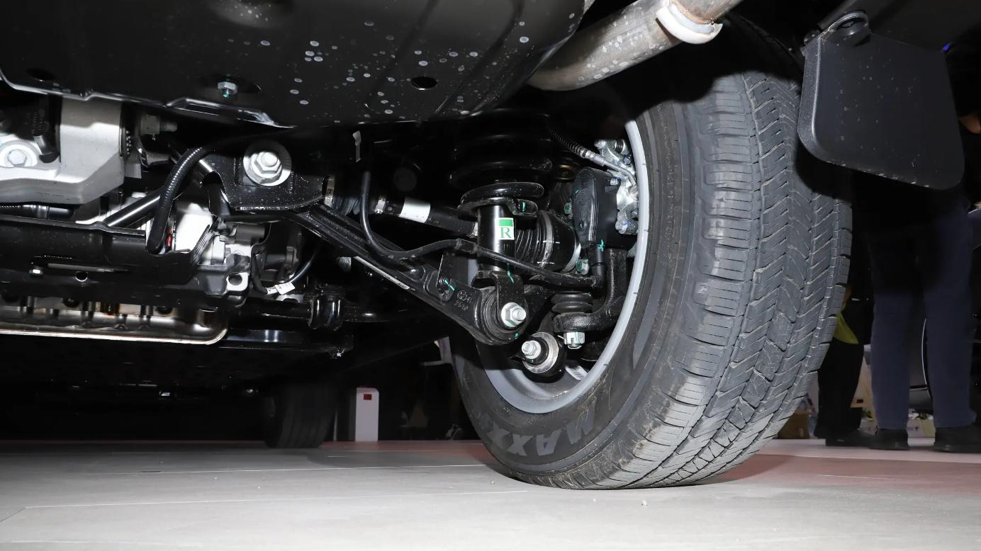 北京BJ40增程版销量解读，价格相对亲民，越野实力能接受？