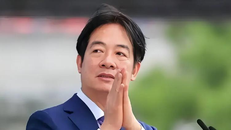 央媒透露：055大驱在台湾附近开火发射导弹，震慑驱离外国飞机