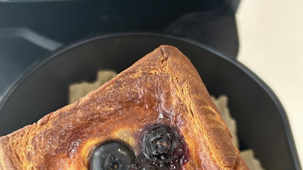 蓝莓吐司的酥脆爆浆魔法