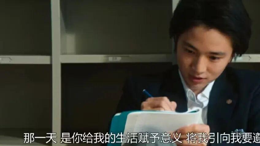 成年人的分裂：哭完张雪峰，又大赞张雪