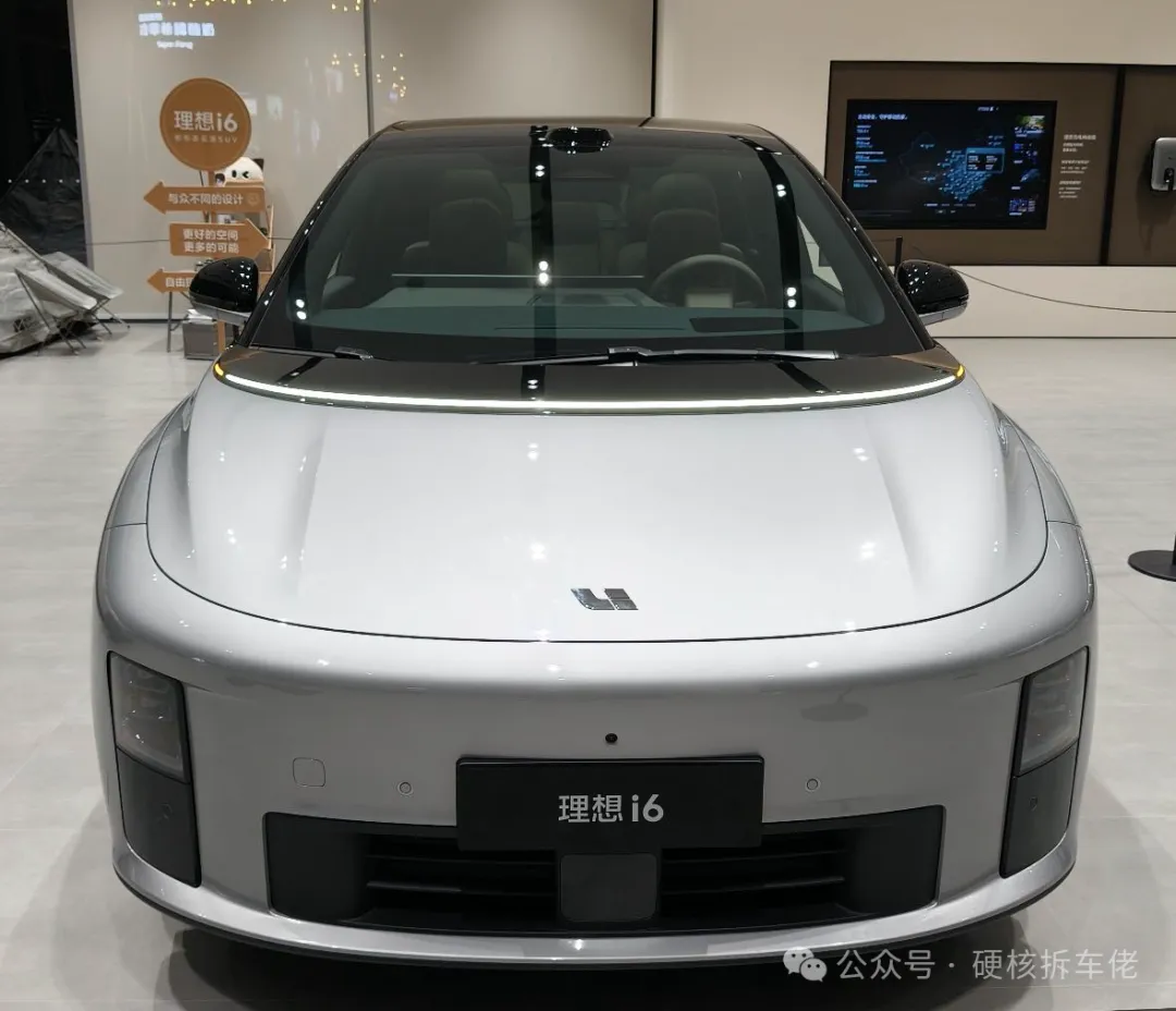 全网都在骂理想“冰箱彩电大沙发”没技术含量，但销量第二狠狠打了谁的脸？