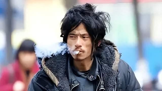 一个月没洗澡被苍蝇围观，玩个游戏也要求讲卫生？