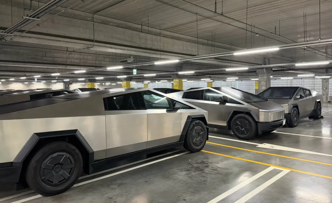 马斯克评英伟达纯视觉自动驾驶系统Alpamayo：达到99%很容易，解决长尾问题超级难