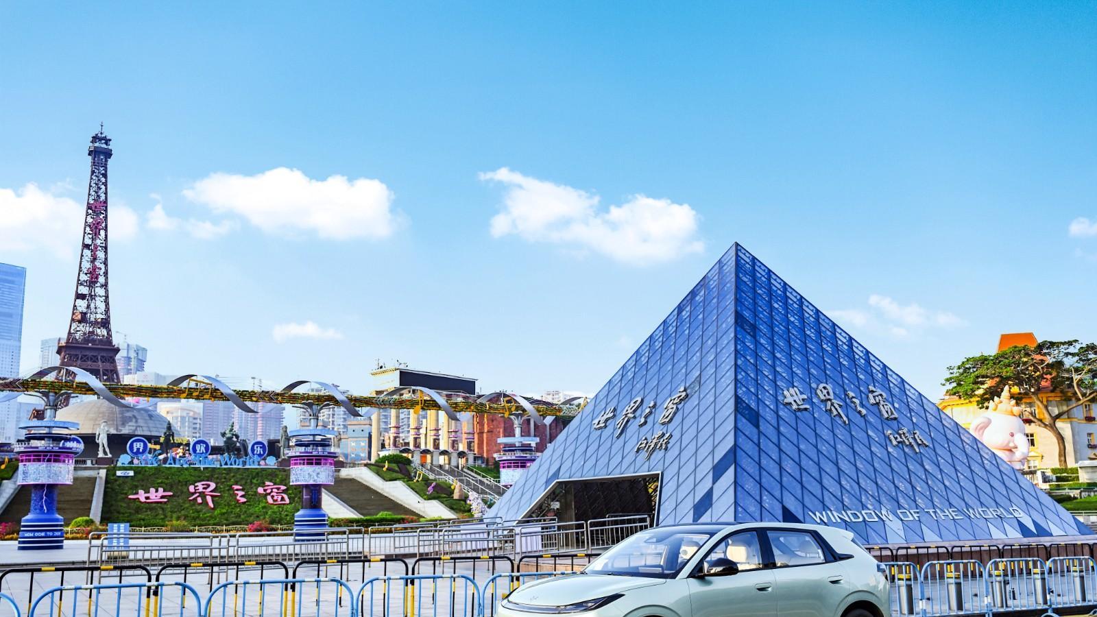 颠覆A0级纯电SUV市场！极狐T1热泵空调