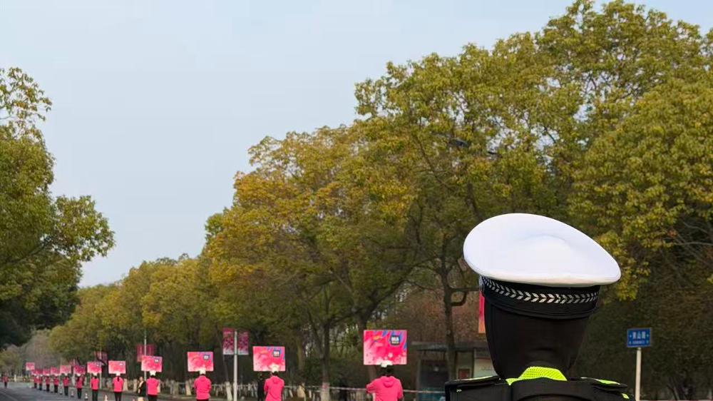 从上岗执勤到规模采购：魔法原子机器人加速落地无锡公安实战体系