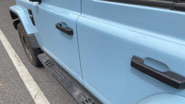 兄弟够意思，把212 T01长风版给我开