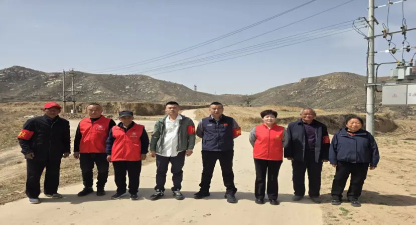 山西忻府区兰村乡领导深入磨盘山村 检查指导清明节防火及人居环境整治工作