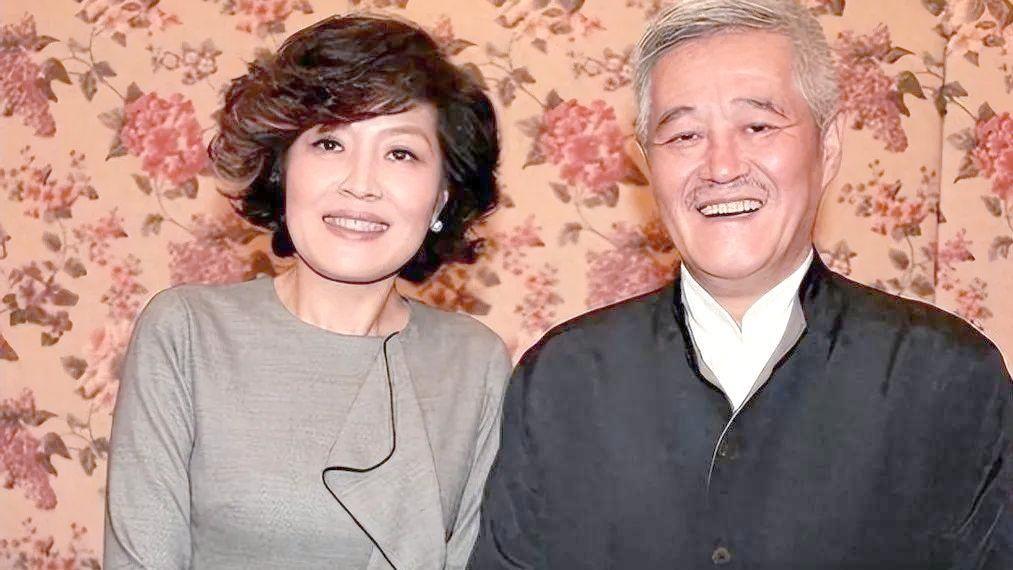 回顾央视春晚43年，细说它我如何变味的，以及赵本山离开的详情