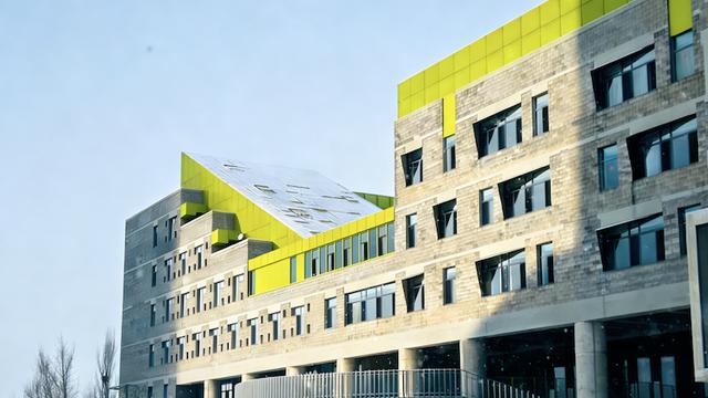 呼和浩特市英华学校校徽焕新亮相!