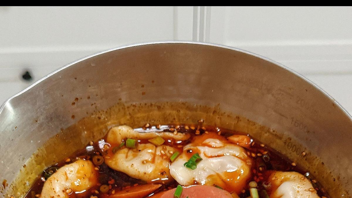 让人垂涎三尺的红油水饺