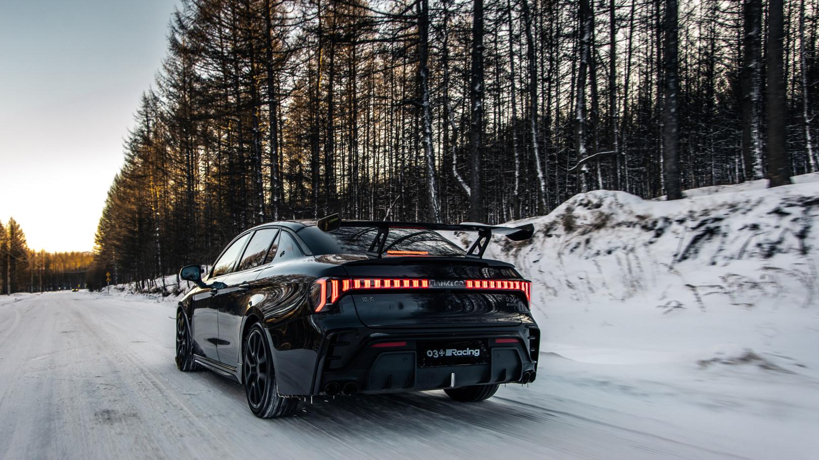冬日战神名不虚传，领克03家族踏破崇礼冰雪解锁全场景驾控