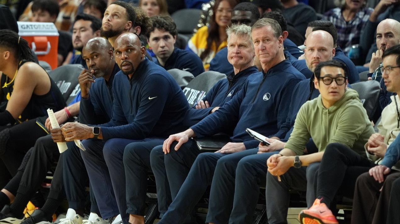 又负雷霆，勇士队西部排名不上不下真的太尴尬！