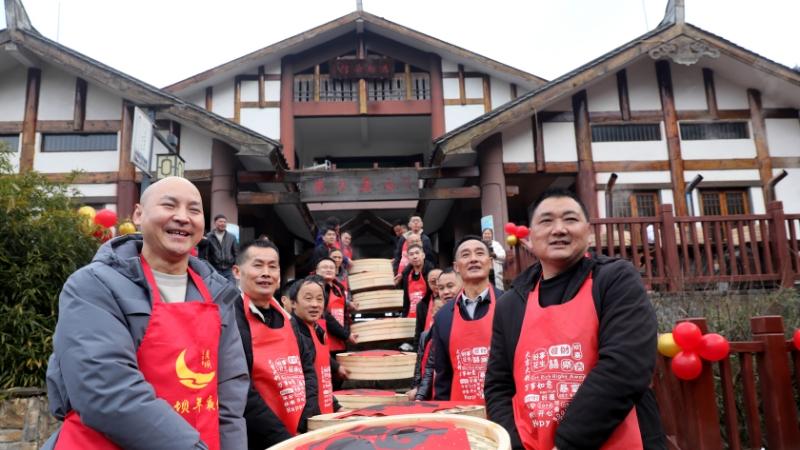 新春走基层·广元利州｜“凝心聚力”拔河赛，拔出乡村振兴精气神