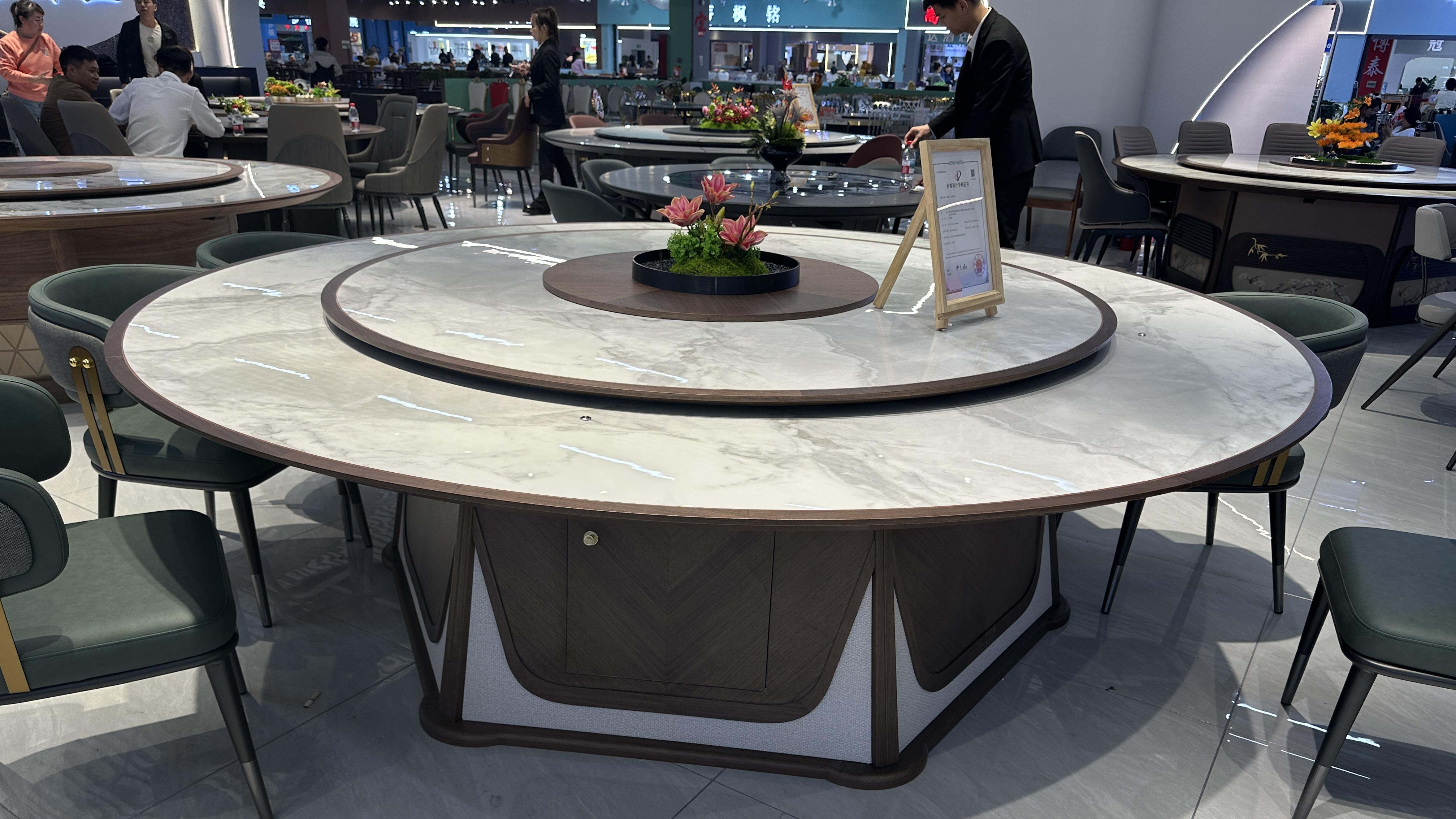 电动餐桌：多元桌面材质，满足个性需求