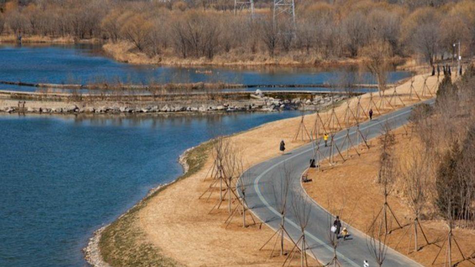 永定河堤顶路合龙，打通9.4公里断头路，分享京西绿道隐形红利