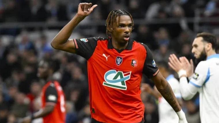 外媒：利物浦1亿欧报价国米后卫，雅凯预计赛季报销