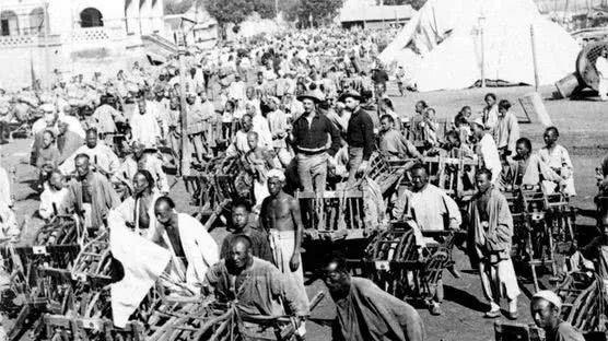 1900年八国联军攻入北京，百姓为何出现在联军镜头里